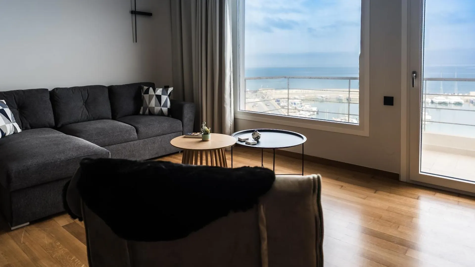 Candia Blue Seaview Apartment