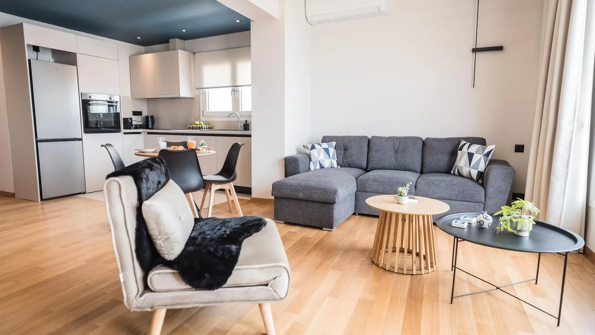 Candia Blue Seaview Apartment  Heraklion (Crete)
